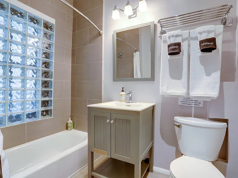 113 C St SE #4 — Photo 6