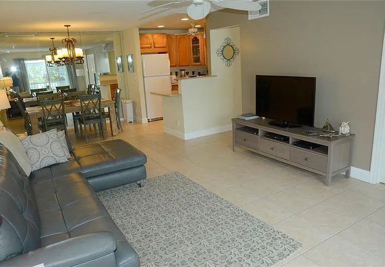 6499 Bay Club Dr #2 — Photo 6