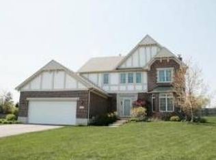 1160 Hunters Rdg W, Hoffman Estates, IL 60192