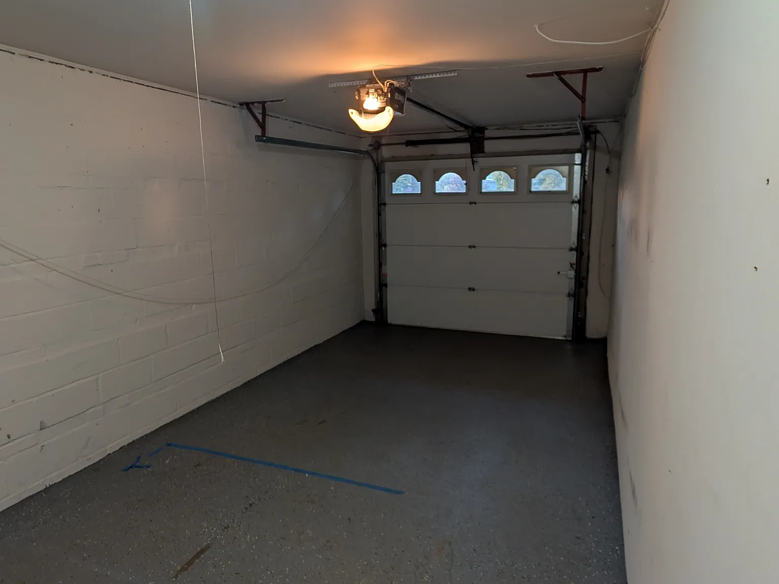 3 bed, 2.5 bath, 2184 sqft, $4,190 — Photo 4