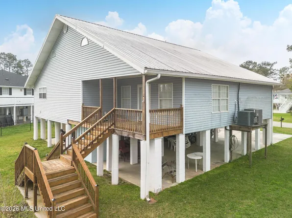 15035 Pawnee Pl, Kiln, MS 39556