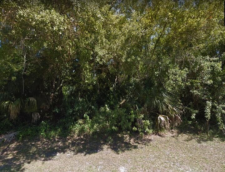 2nd image of 5110 Sanibel Avenue