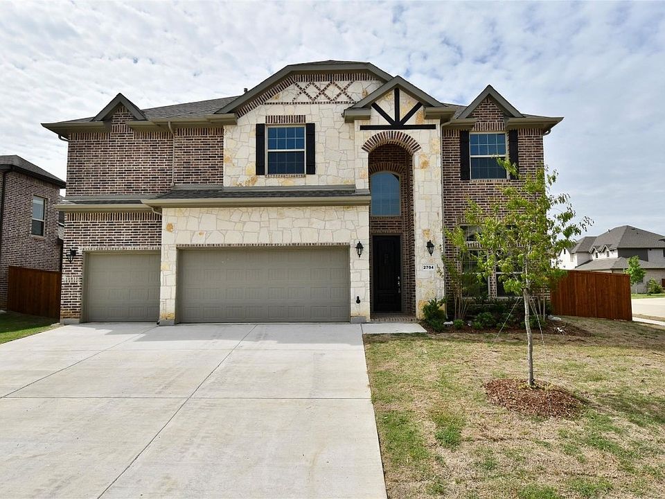 1st image of 2704 Lavinia Dr