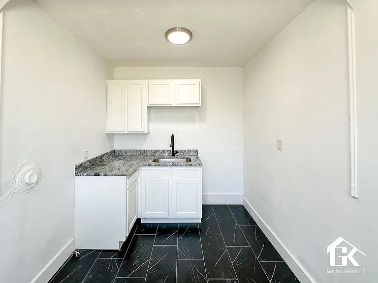 Scovel Apartments — Photo 13