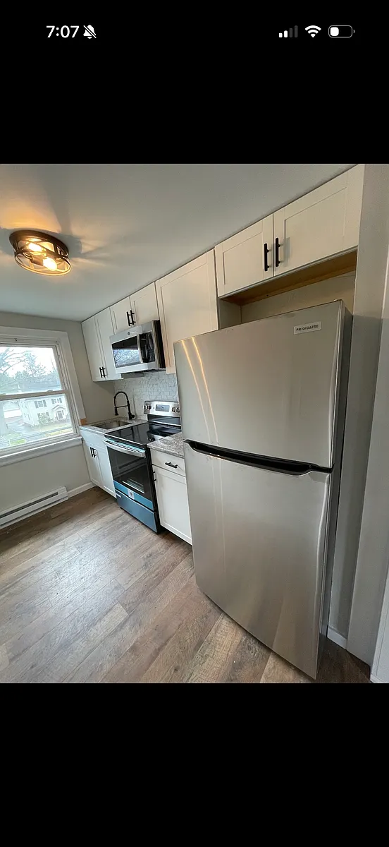 Building Photo - 254 Corbin Ave #3