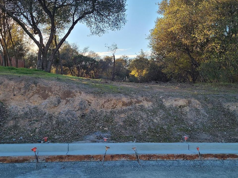 1st image of 3473 Acacia St
