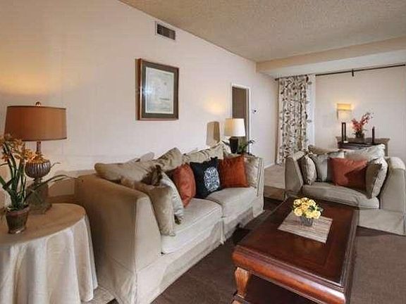 5th image of 3480 Barham Blvd APT 220