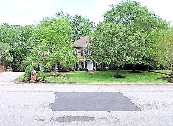 2nd image of 325 Wyndover Dr