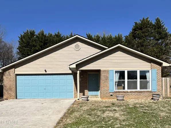 2533 Cinema Dr, Maryville, TN 37804