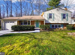 12011 Willowood Dr, Woodbridge, VA 22192