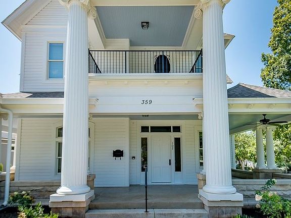 3rd image of 359 N Washington Ave #101