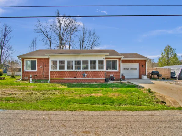 44 Long St, North Vernon, IN 47265