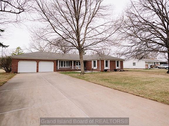 3rd image of 1720 Spring Rd