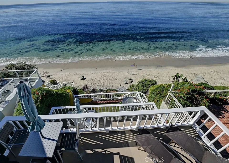 1021 Gaviota Dr