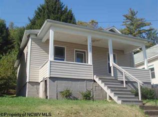 1527 Hoffman Ave, Clarksburg, WV 26301