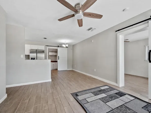 1233 Vaughn Circle, Belle Glade, FL 33430