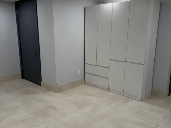 38-03 31st Street image 19 of 24