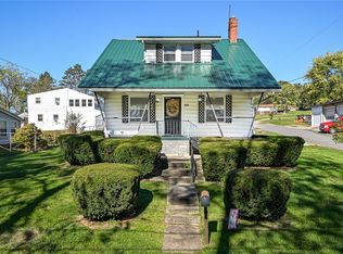 129 May Ln, Evans City, PA 16033