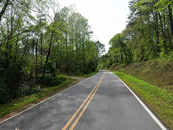 4th image of W Ridgeway Rd