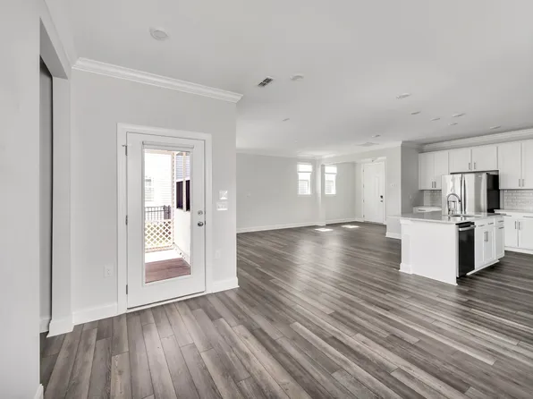 118 Sea Cave Ln, Raleigh, NC 27610