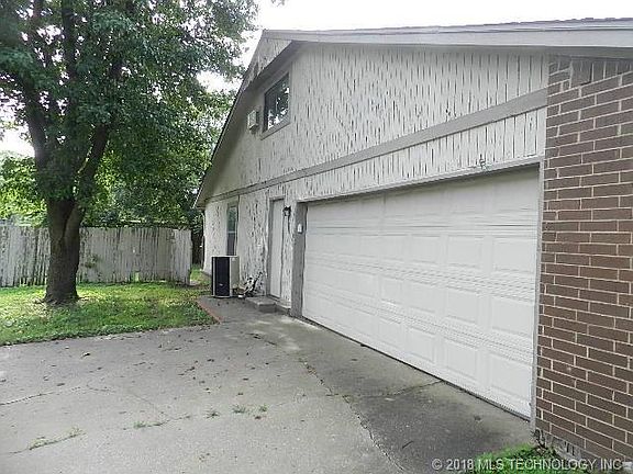 2nd image of 2109 N 22nd St