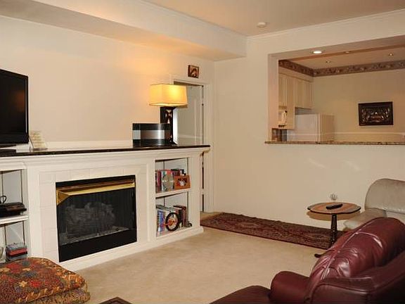 Living Room 4