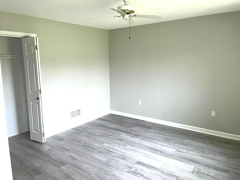 11 Reese Ave — Photo 14