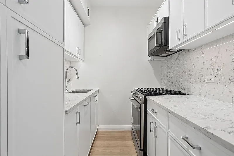 85 East End Avenue — Photo 2