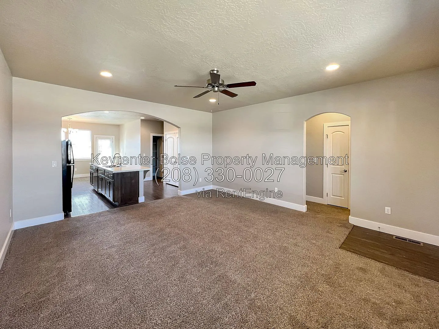 3 bed, 2.0 bath, 1294 sqft, $2,150 — Photo 2
