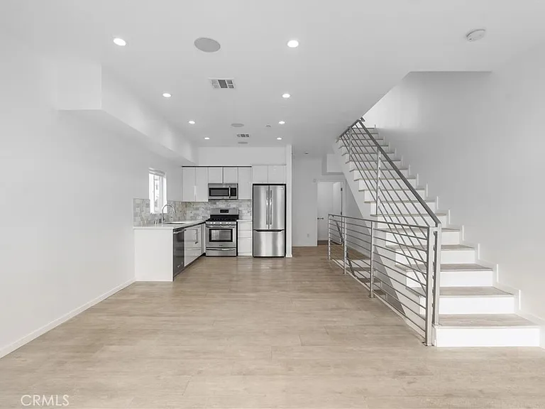 6009 1/2 Barton Ave #6009 — Photo 23