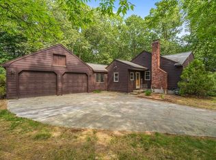 150 Patricia Dr, Tewksbury, MA 01876