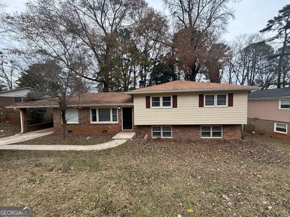 847 Needle Rock Dr, Stone Mountain, GA 30083