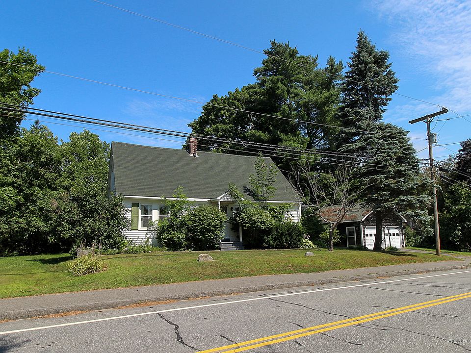 2nd image of 206 Village St