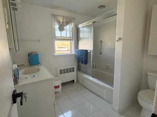 (undisclosed Address), Hicksville, NY 11801
