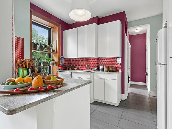 5th image of 501 W 138th St APT 22