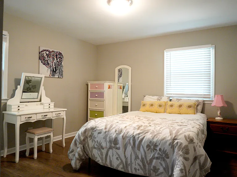 721 Maynard Ln — Photo 13