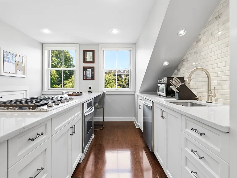 141 W Concord St #3 — Photo 3