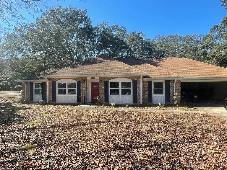 258 Ewing Ct — Photo 1
