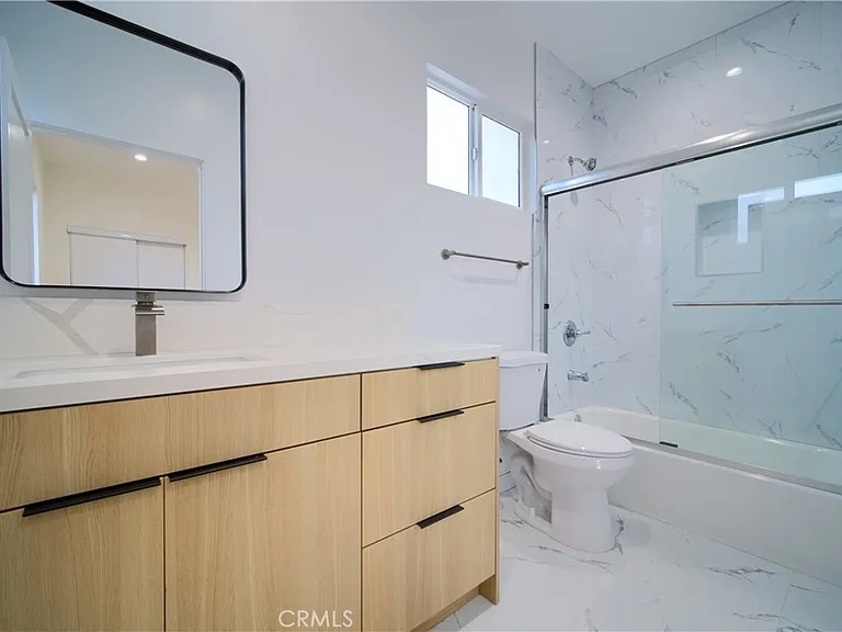 257 S Avenue 54 #1/4 — Photo 16