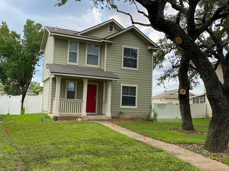 1306 Davis Mountain Loop
