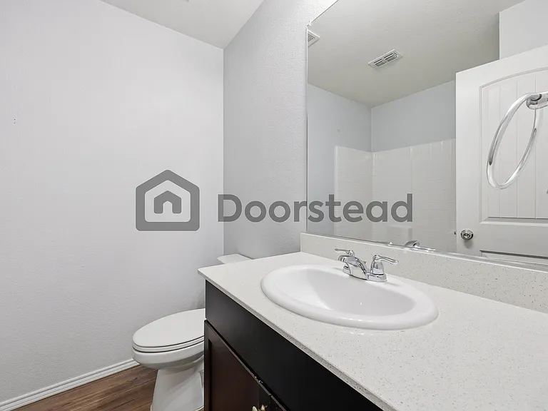 771 Bayonet St — Photo 5