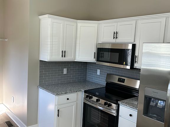 2nd image of 707 W Harrison Ave