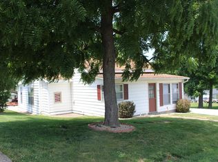703 N 4th St, La Grange, MO 63448