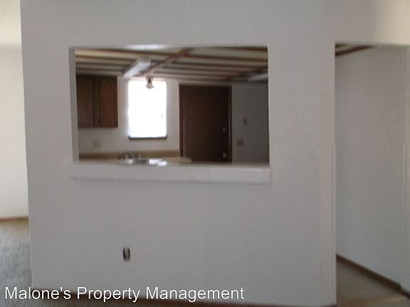 4th image of 3206 Oakbriar Dr