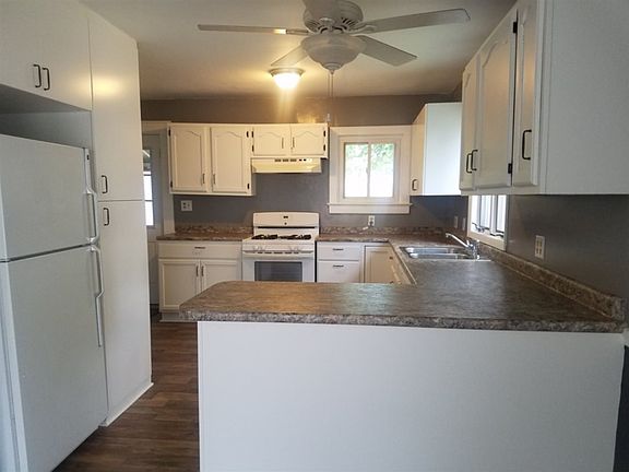 5th image of 25 Laurel Ave