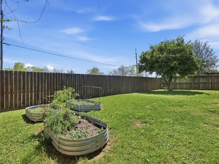 2607 Sun Cove Ln — Photo 22