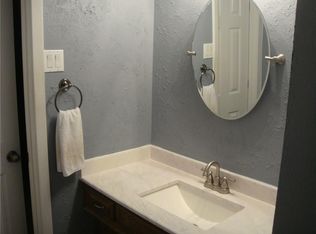 921 Meadowcove Cir, Garland, TX 75043