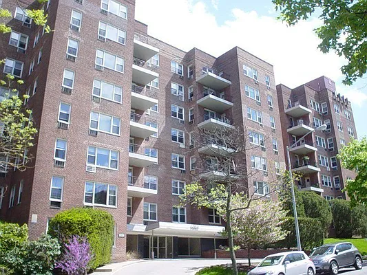 Sold by Re/Max In The City | media 20