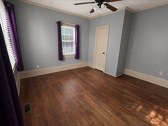 4th image of 318 Murrell St