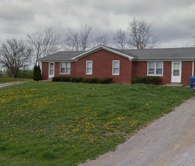 2nd image of 133 & 133-1/2 Brenda Dr